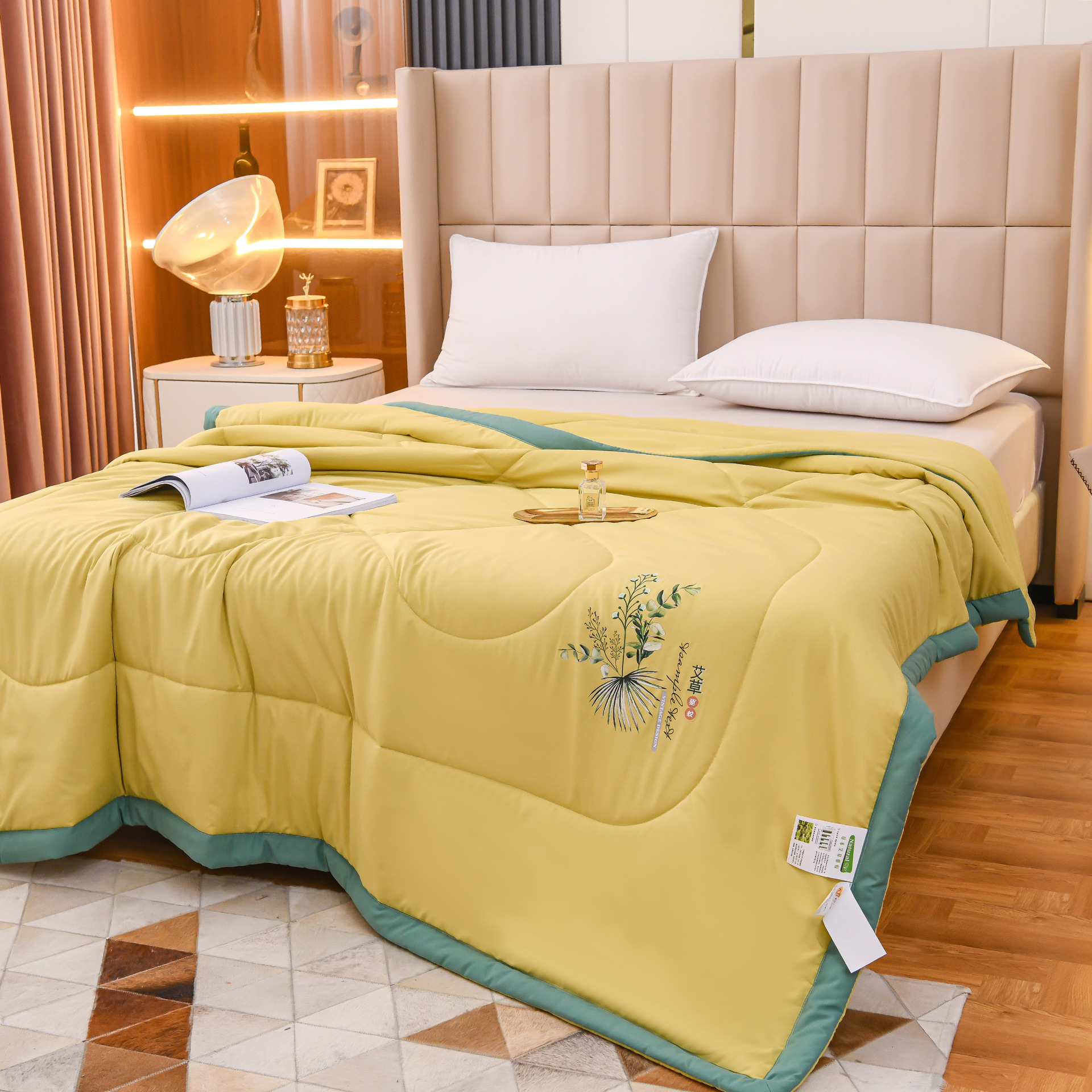 Mugwort fiber summer cooling quilt, summer thin quilt, mugwort mosquito repellent air conditioner quilt. The company will sell gift quilts wholesale Application Scenario