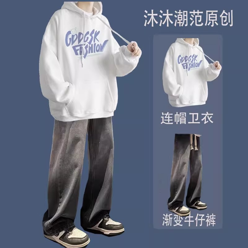 A trendy and loose hooded sweatshirt for men's autumn and winter, paired with straight-leg jeans for a cool and stylish outfit Application Scenario