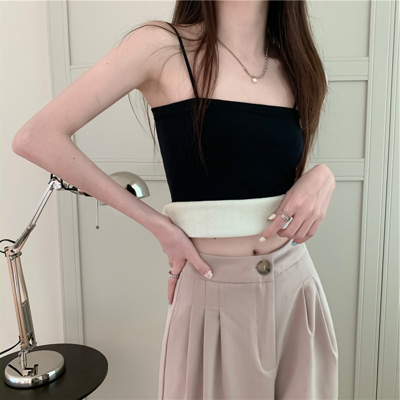 This autumn and winter bestseller is a thickened and fleece 1806 halter thermal vest with a chest pad. It can be worn as an inner layer and an outer layer with a base vest for women Specification drawing
