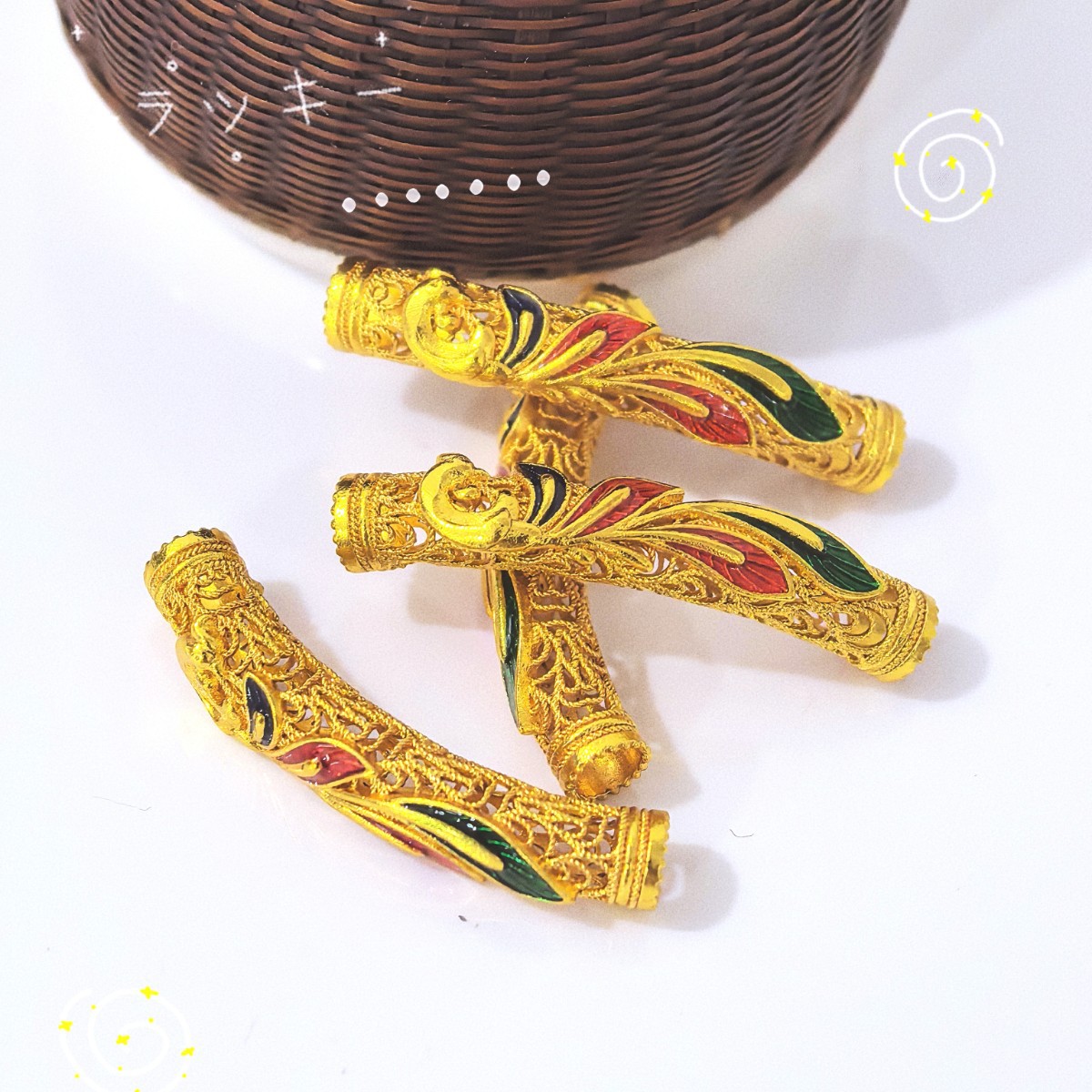 High-preservation color sand gold phoenix Flying elbow pipe fittings Auspicious and prosperous Phoenix hollowed-out enamel color jewelry retro wholesale Specification image