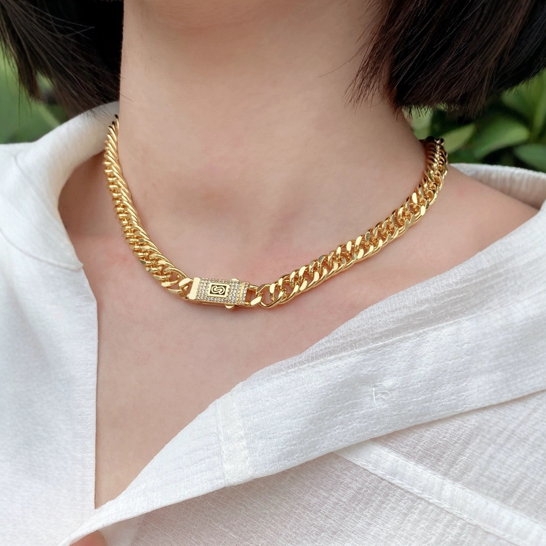 Wholesale of high-end European and American metal Cuban chain men's and women's individual hip-hop style thick chain bracelets and necklaces details Picture