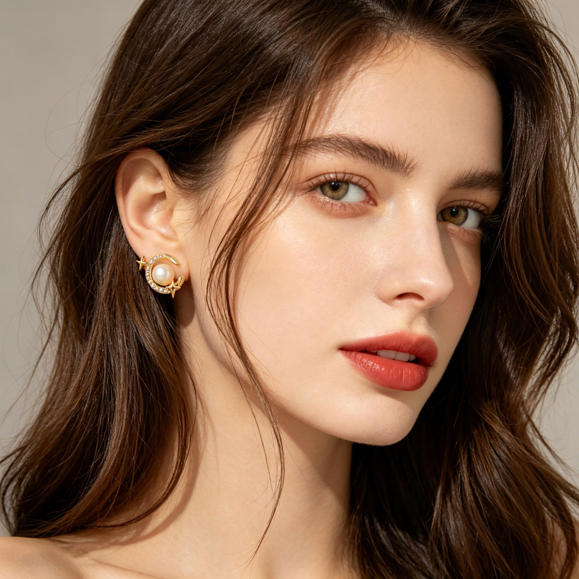 Dreamy and light luxury star and moon earrings, copper alloy, real gold electroplated, slightly inlaid zircon freshwater pearls, 925 silver needle women's earrings details Picture