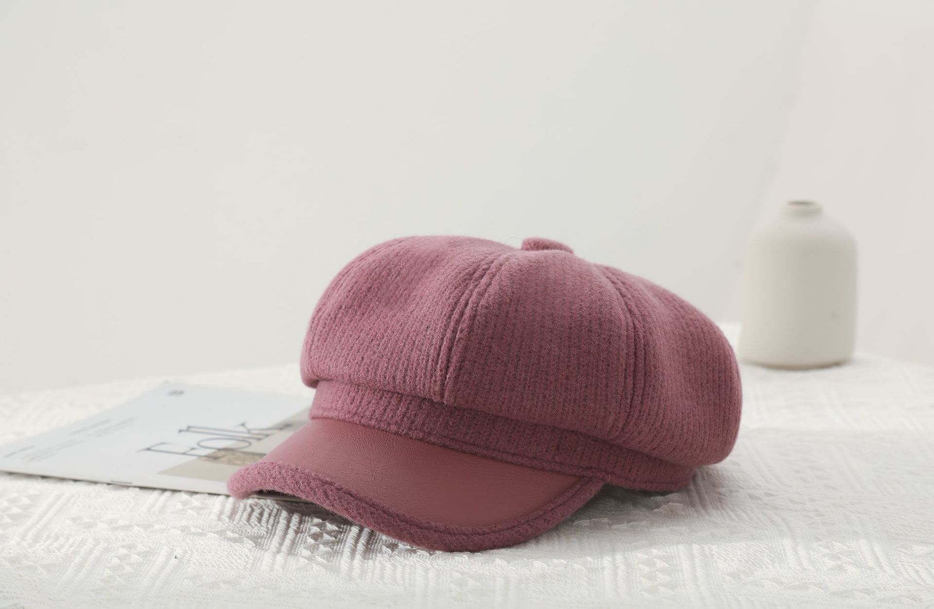 Hot Wind 2022 Winter New Classic patchwork octagonal cap for women Application Scenario