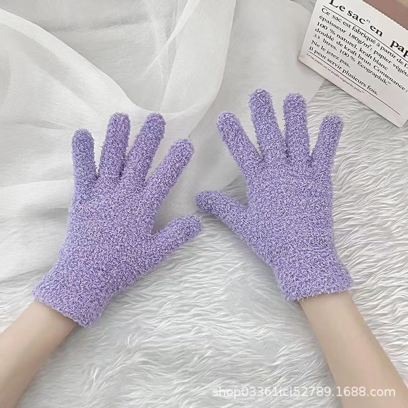 New cute little beaver loopy plush gloves, coral fleece student cycling finger gloves, women's winter warmth Item Picture