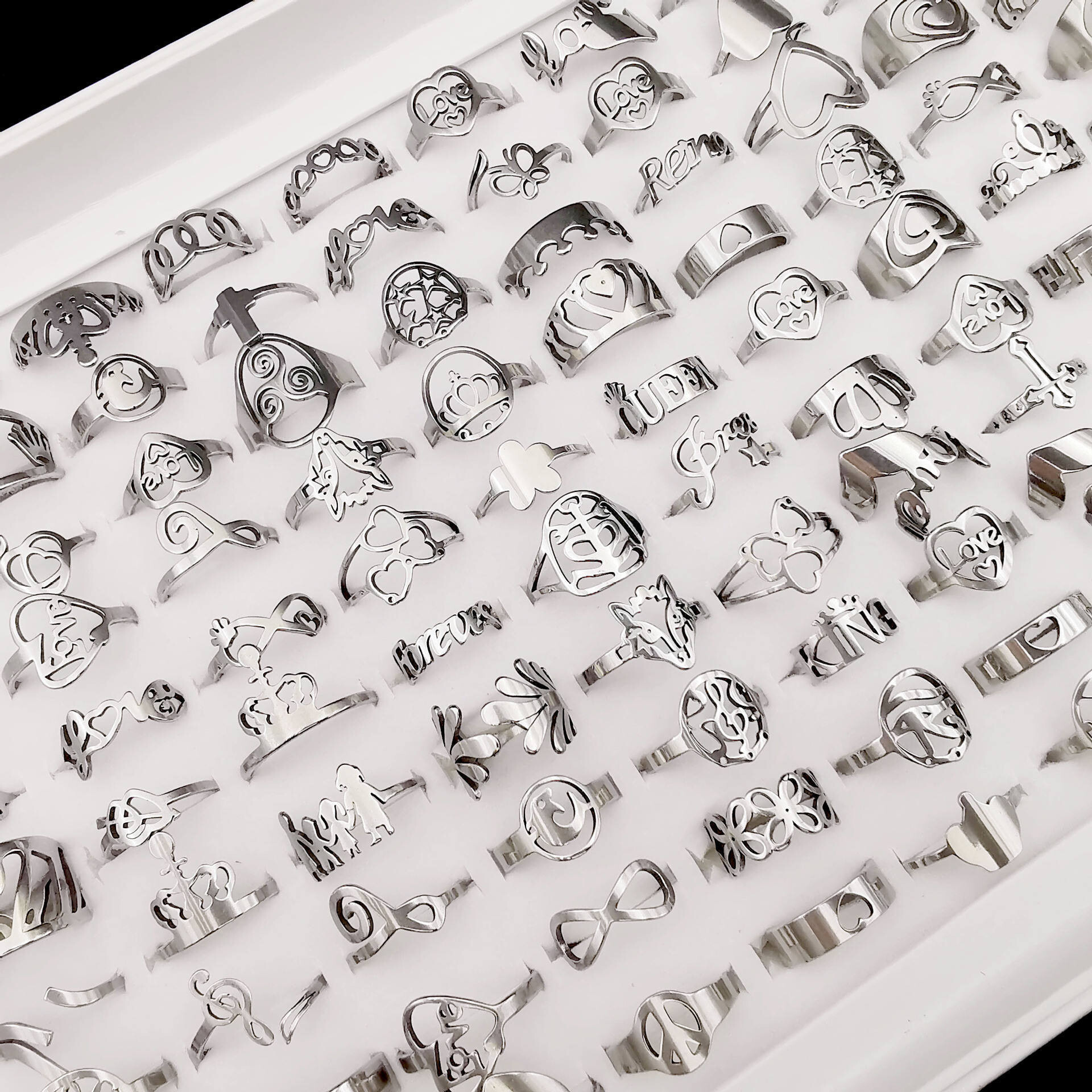 Specializing in the production of various stainless steel, titanium, steel and copper products, jewelry, necklaces and hanging ornaments, bulk production factory wholesale