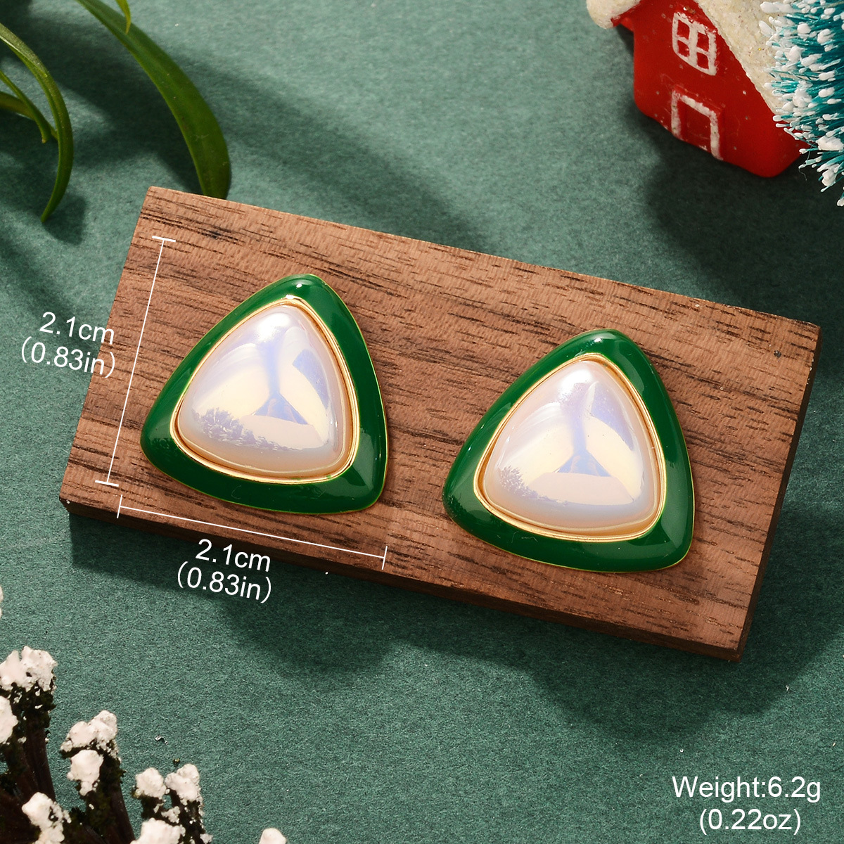 Light luxury and niche green Christmas 2024 French high-end triangular pearl earrings, new trendy silver needle color-preserving stud earrings Application Scenario