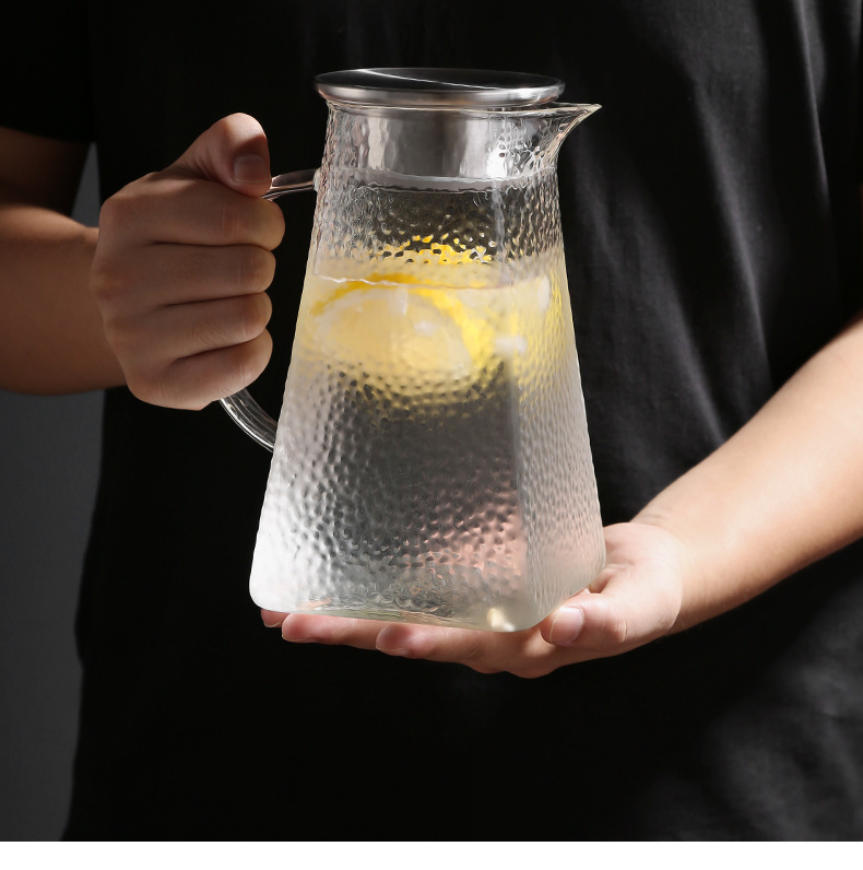 塑料水壶带托盘/运动水壶/塑料水壶/杯子/水杯儿童斜跨卡通产品图