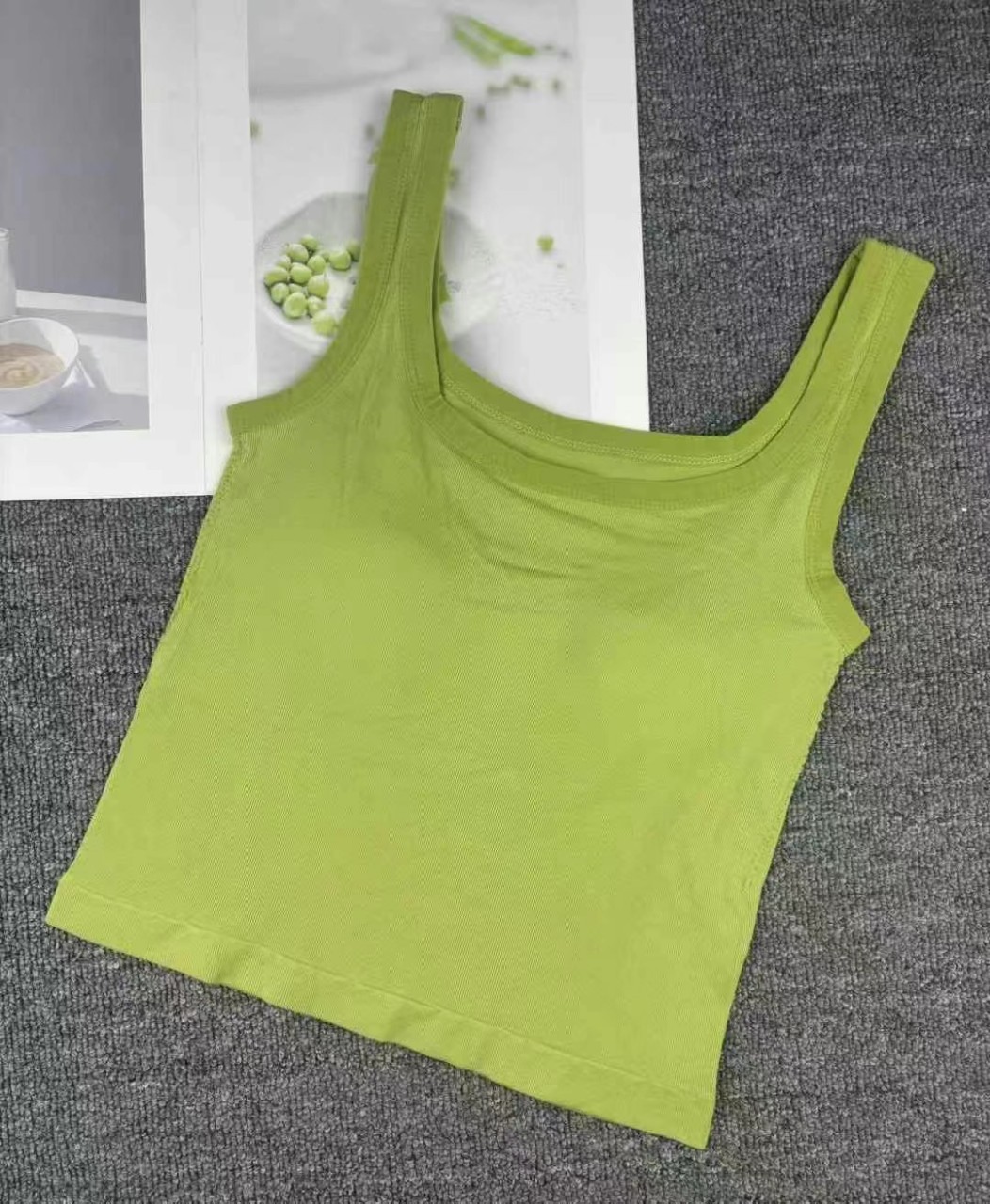 For export to Africa, we offer a solid color strappy vest for women, a one-piece underwear with a chest pad, a versatile base layer, and a sleeveless top details Picture
