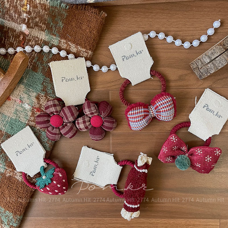 Korean-style cartoon Christmas hair band fabric children's gingerbread man sweet ponytail hair band high elasticity won't damage the hair elastic band Application Scenario