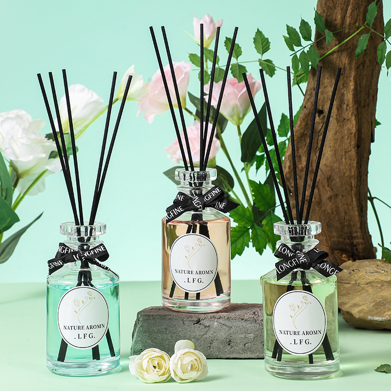 Gardenia aromatherapy Classic floral and fruity aromatherapy, indoor home long-lasting wardrobe, flameless essential oil decoration, home gift details Picture