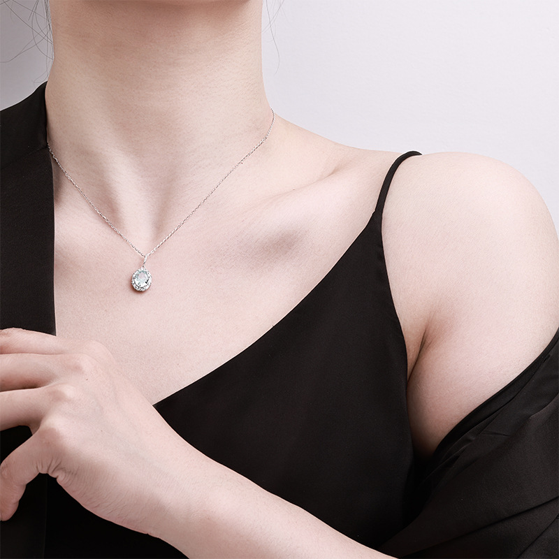 【 Hot Seller 】S925 sterling silver Simple, Elegant and high-end ins style gemstone necklace, high-end and light luxury ice flower cut chain Application Scenario