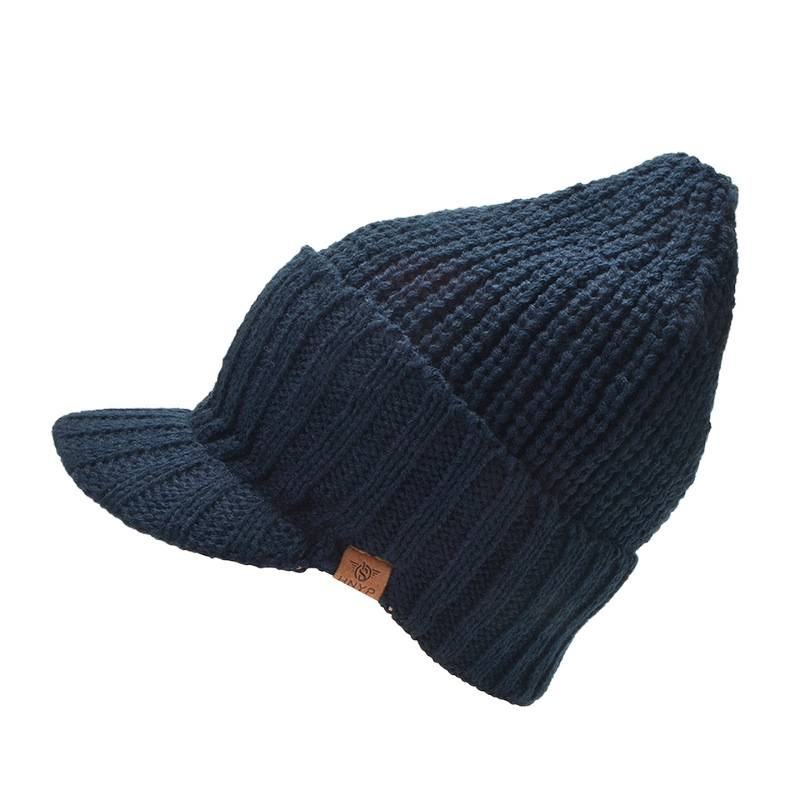 Autumn and winter knitted hat with brim and plush lining for windproof and warmth. Men's solid-color simple and trendy woolen hat in winter Item Picture