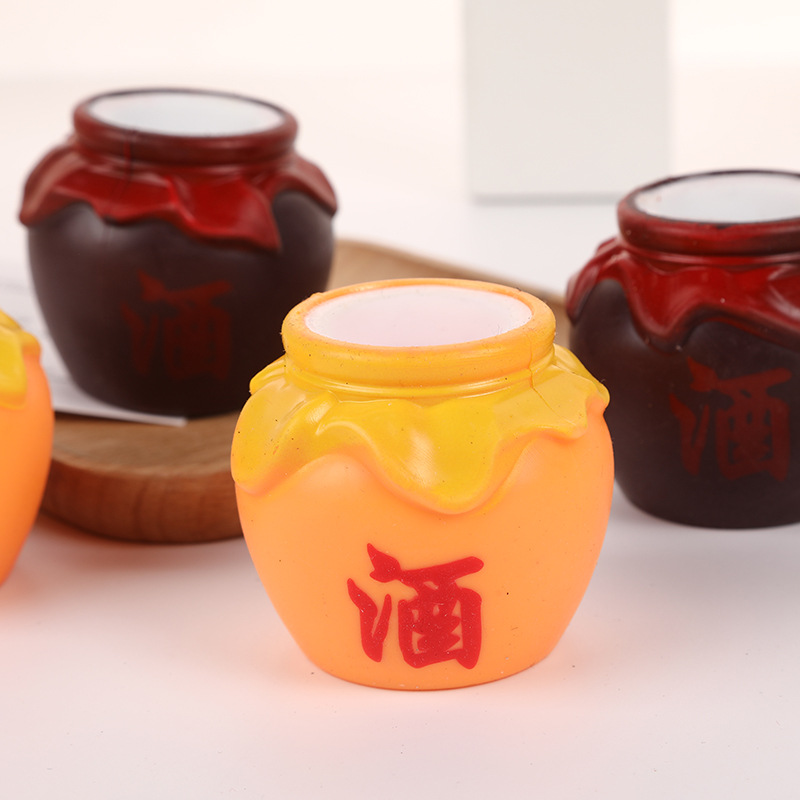 新奇创意兔子酒缸挤压杯捏捏乐胡萝卜发泄兔子杯减压玩具货源批发