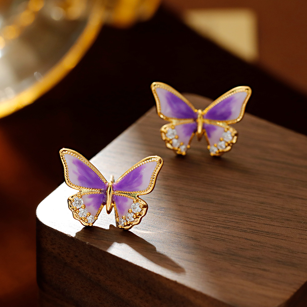 Hyacinth original design enamel drop glaze taro purple butterfly stud earrings ins Small, elegant, sweet and light luxury commuter earrings for women Application Scenario