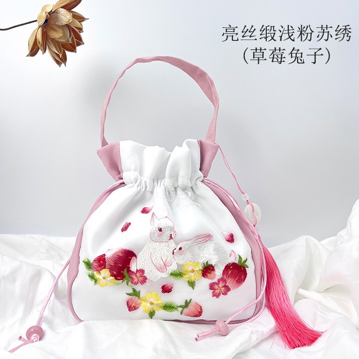 刺绣织绣工艺品实物图