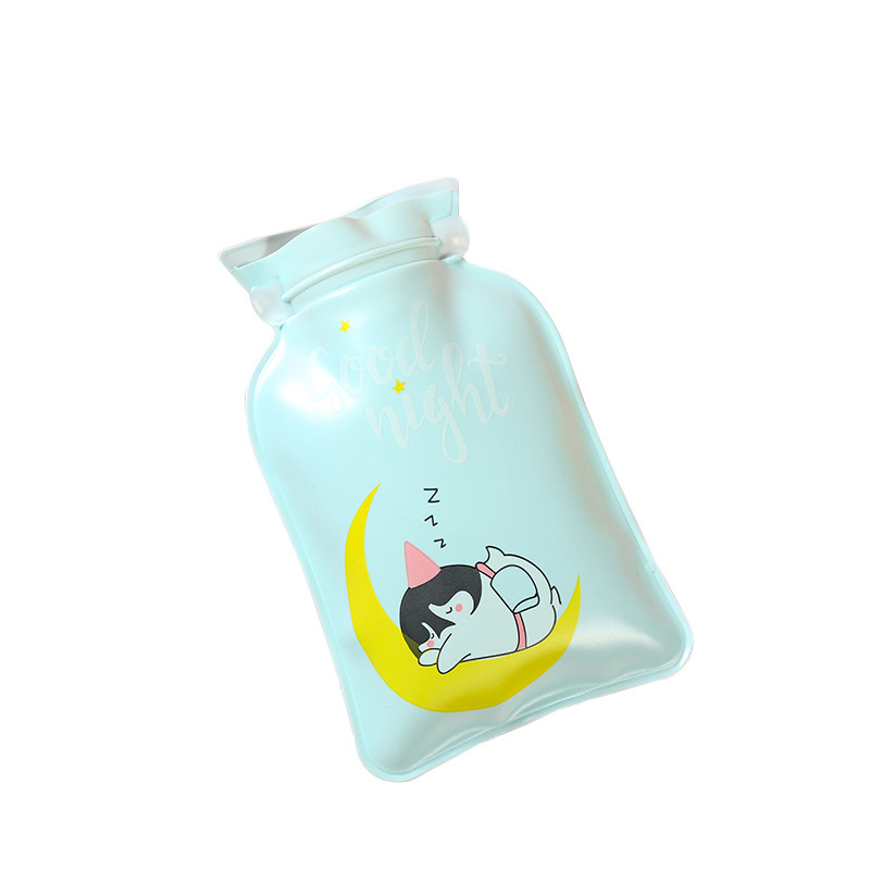 ويحصل الطلاب على أكياس ماء دافئة، أكياس ماء دافئة، أكياس مياه دافئة Item Picture