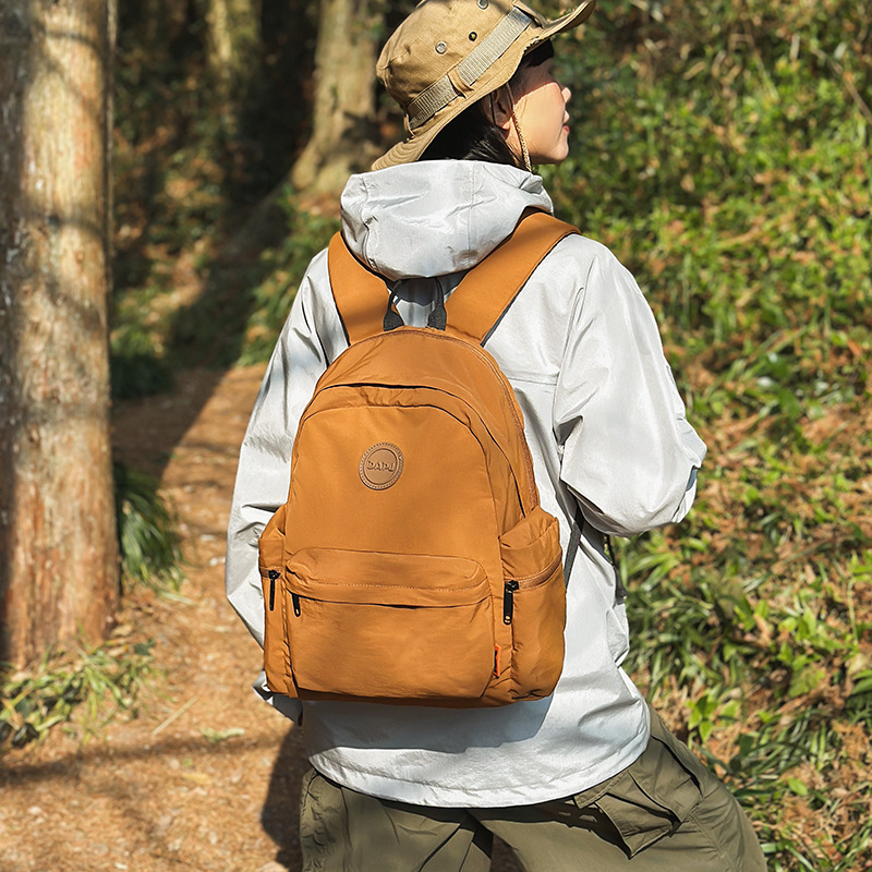 跨境韩版书包女大学生小众简约轻便大容量背包户外登山旅游双肩包跨境背包双肩包