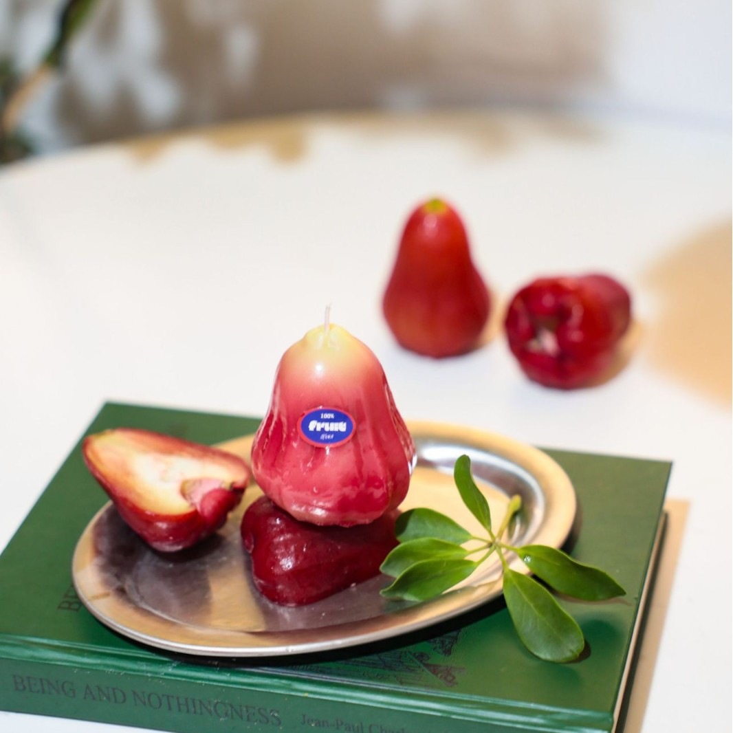 Fruit-shaped inS-style handmade scented fruit candle creative souvenir, realistic wax apple photo prop