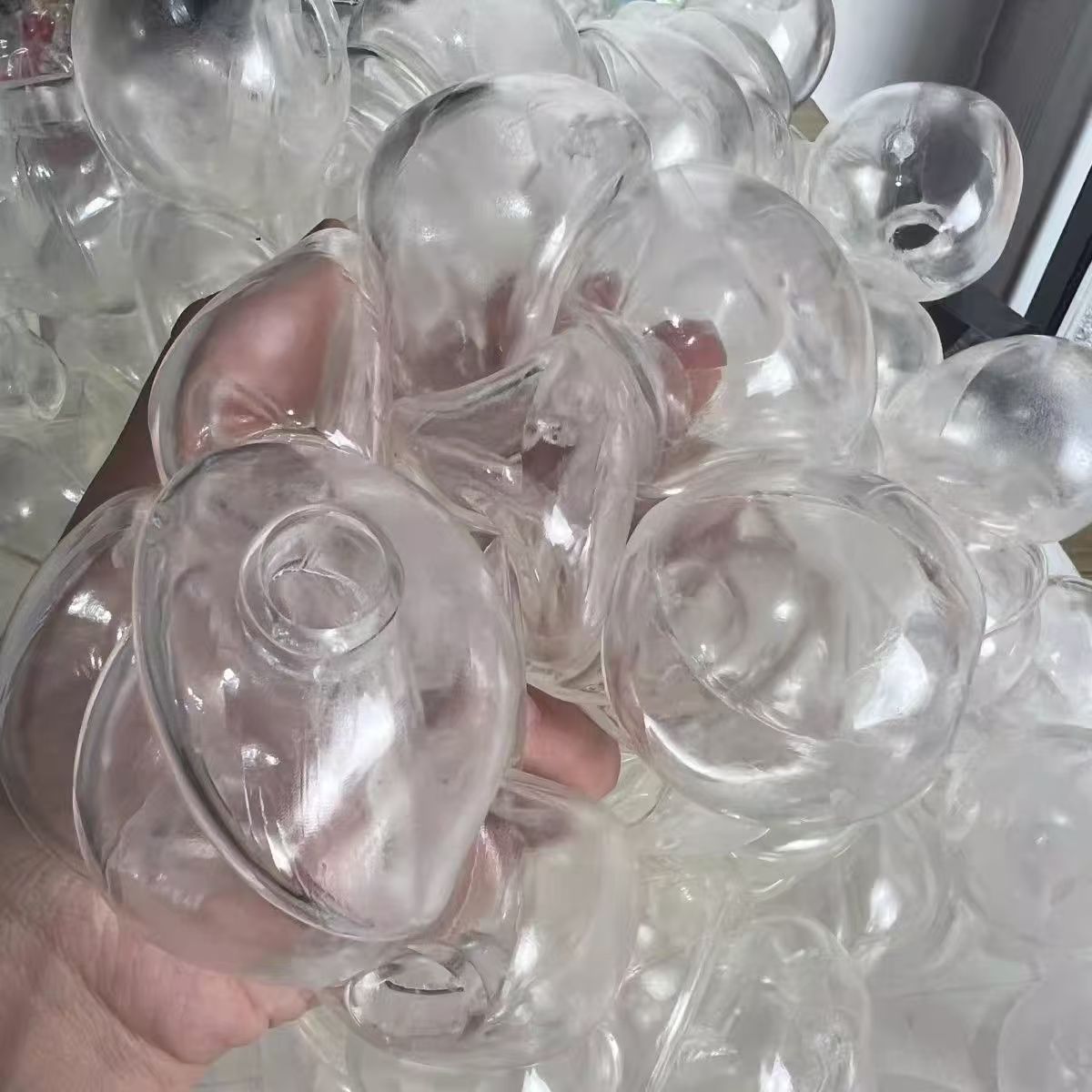 tpr empty skin water ball pressure relief handcrafted ball, empty skin DIY toy, empty skin unbreakable, noisy ball filling accessories Application Scenario
