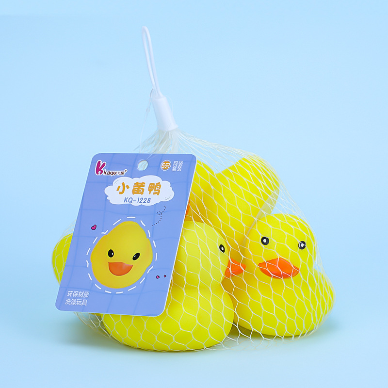 Juguete de verano pequeño pato amarillo bañando juguetes de agua recreativos pato pinchando bebé pinchando juguetes de baño Application Scenario