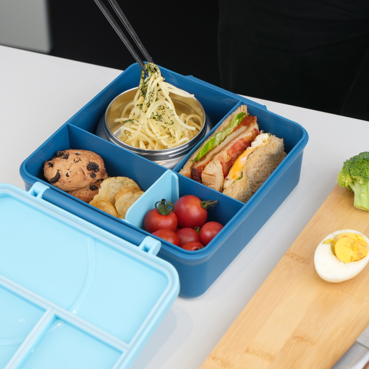 Cross-border plastic children's lunch box, food-grade, microwave oven-safe, compartments lunch box, stainless steel insulated jar, bento box Specification image