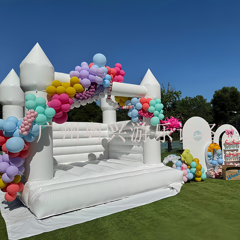 充气婚礼浪漫欧式生日派对城堡儿童乐园蹦蹦床室内娱乐淘气堡布置产品图