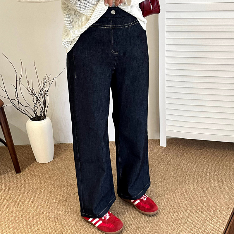 Plaque-sized women's elastic straight-leg pants, versatile casual pants for women 2025 autumn, loose wide-leg jeans for chubby girls NK1323 Application Scenario