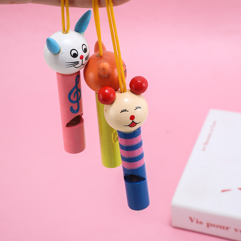 New wooden cartoon whistles, mini Musical Instruments, character shapes, children's wooden toys, wholesale from the manufacturer Application Scenario