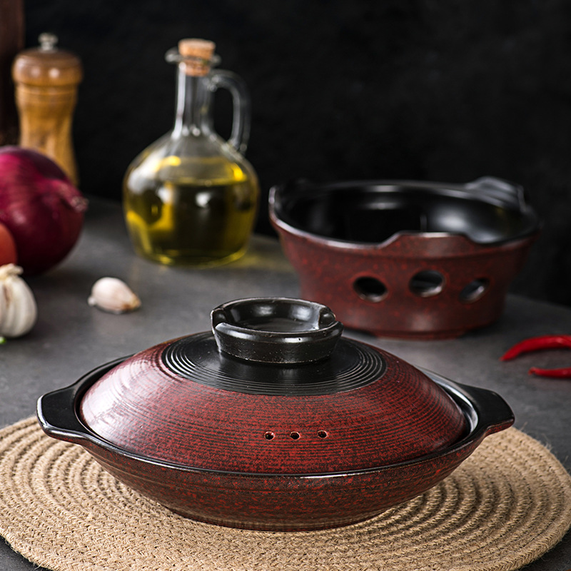 The high-temperature resistant shallow-mouthed clay pot with kiln transformation red is suitable for household use and does not crack when dry-heated. It is a special ceramic dry pot for gas stoves and commercial use details Picture