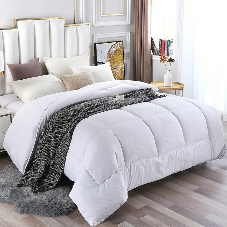 Hotel supplies: winter quilts, quilt cores, thickened warm cotton quilts, spring and autumn quilts, hotel quilts, gifts, group purchase, wholesale and agency Application Scenario