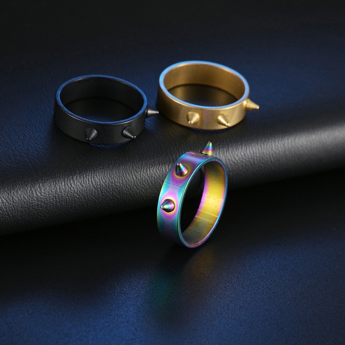 European and American punk style self-defense and anti-wolf ring, 3 nails, emergency defense ring, 6MM electroplated couple accessories for men and women Application Scenario
