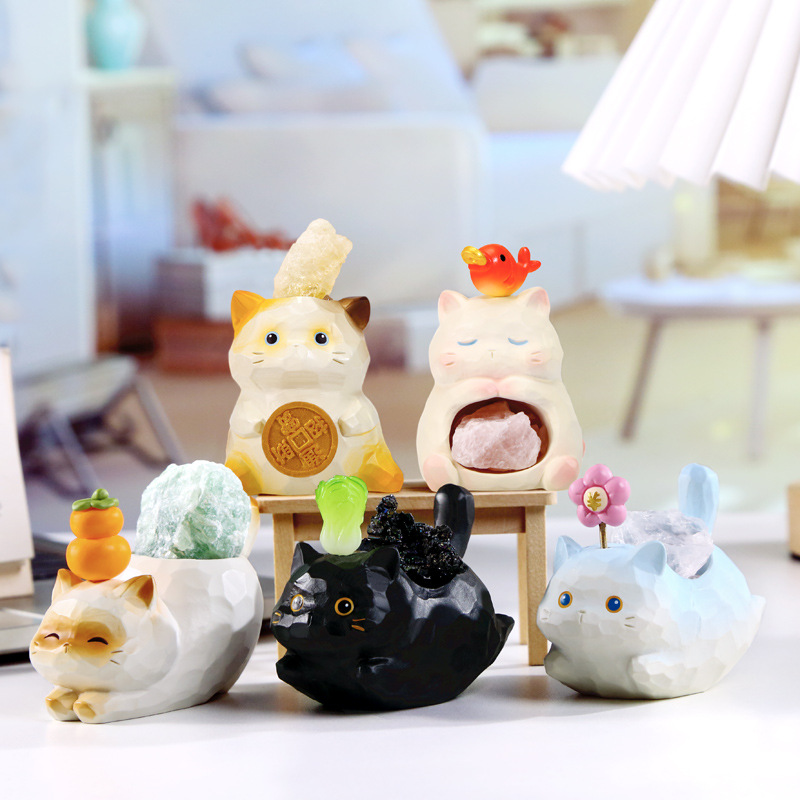 "Cat Energy PAI Crystal Blind Box, Cute little animal desktop decoration blind box, creative design resin handicrafts. details Picture
