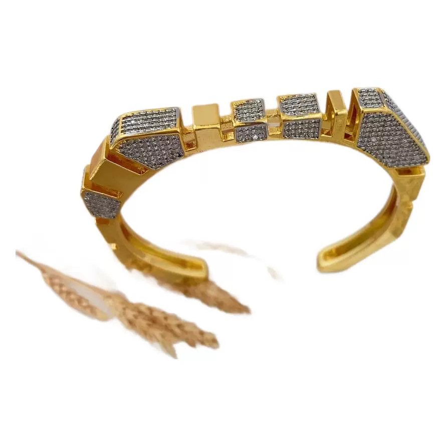A popular cross-border light-luxury dual-color electroplated bracelet from Europe and America with adjustable openings, sold directly by the manufacturer Item Picture