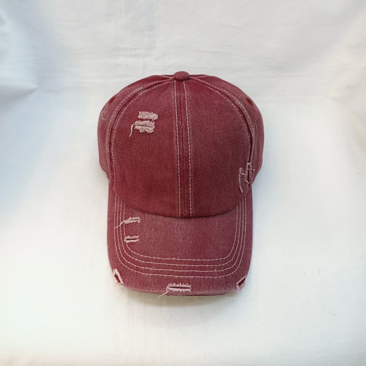 New four-season retro washed distressed distressed hole baseball cap, trendy foreign trade solid color bright thread baseball cap, men's breathable cap Specification image