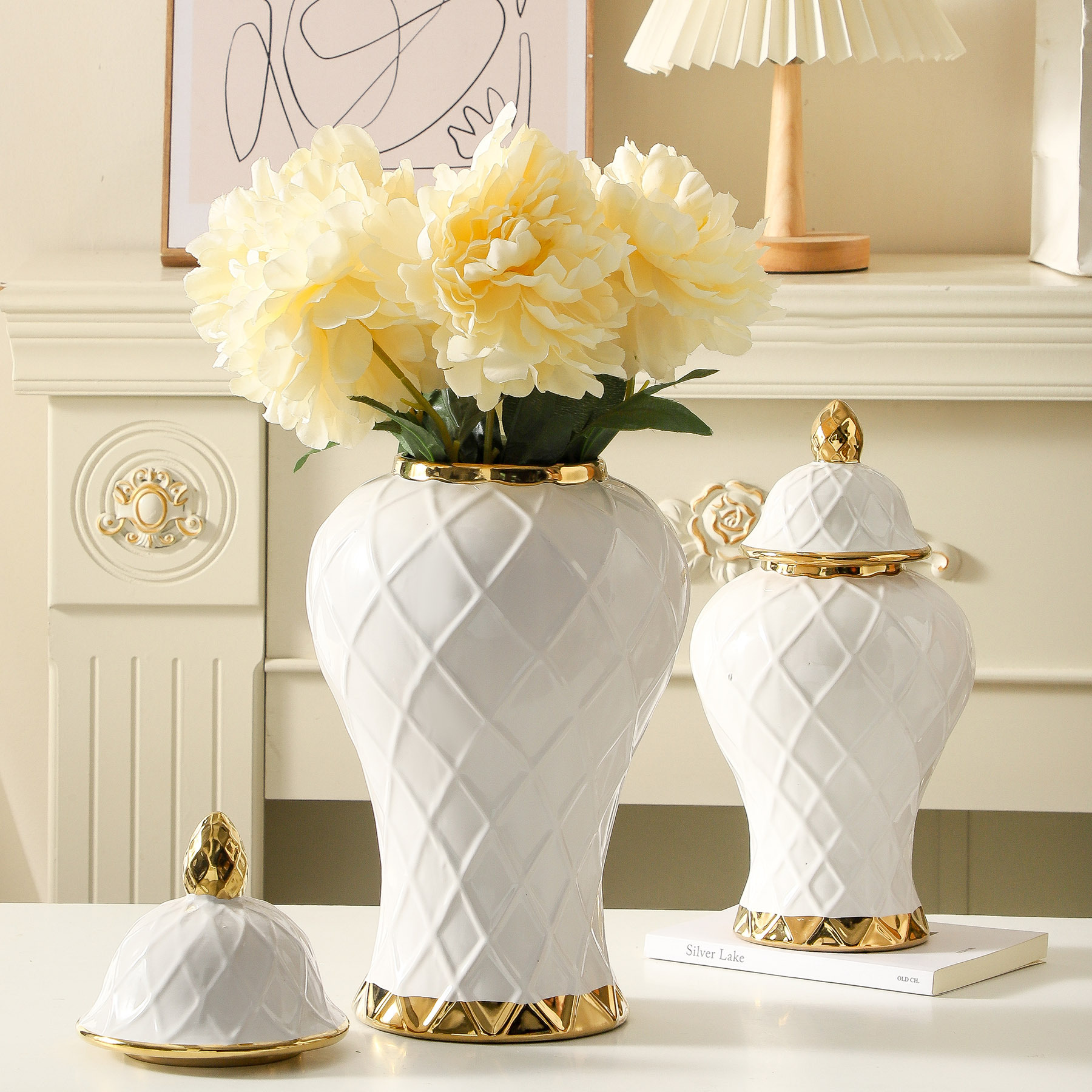 في الورود، تُعدّ الورشة المصنوعة من الخزف الاوروپي Specification image