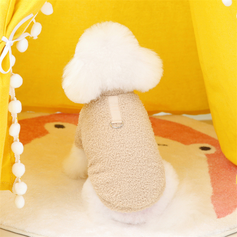 24 otoño invierno nuevo perro tractable marca de moda nublado peluche peluche oso gato pet ropa fabricante en stock Application Scenario