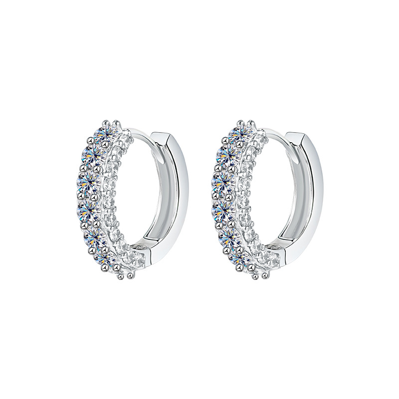 The all-diamond ring women's ear ring is a versatile, high-end, InS-style, light luxury and niche design. It's a new best-selling pure silver Moissan ear buckle Item Picture