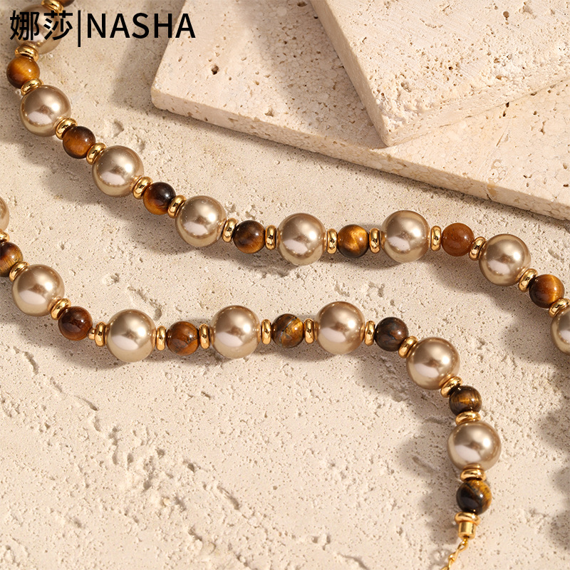 Nasha Cross-border Maillard Tiger's Eye Stone Mocha Gold Brown Pearl Necklace Bracelet Set Bracelet Necklace Accessories Application Scenario