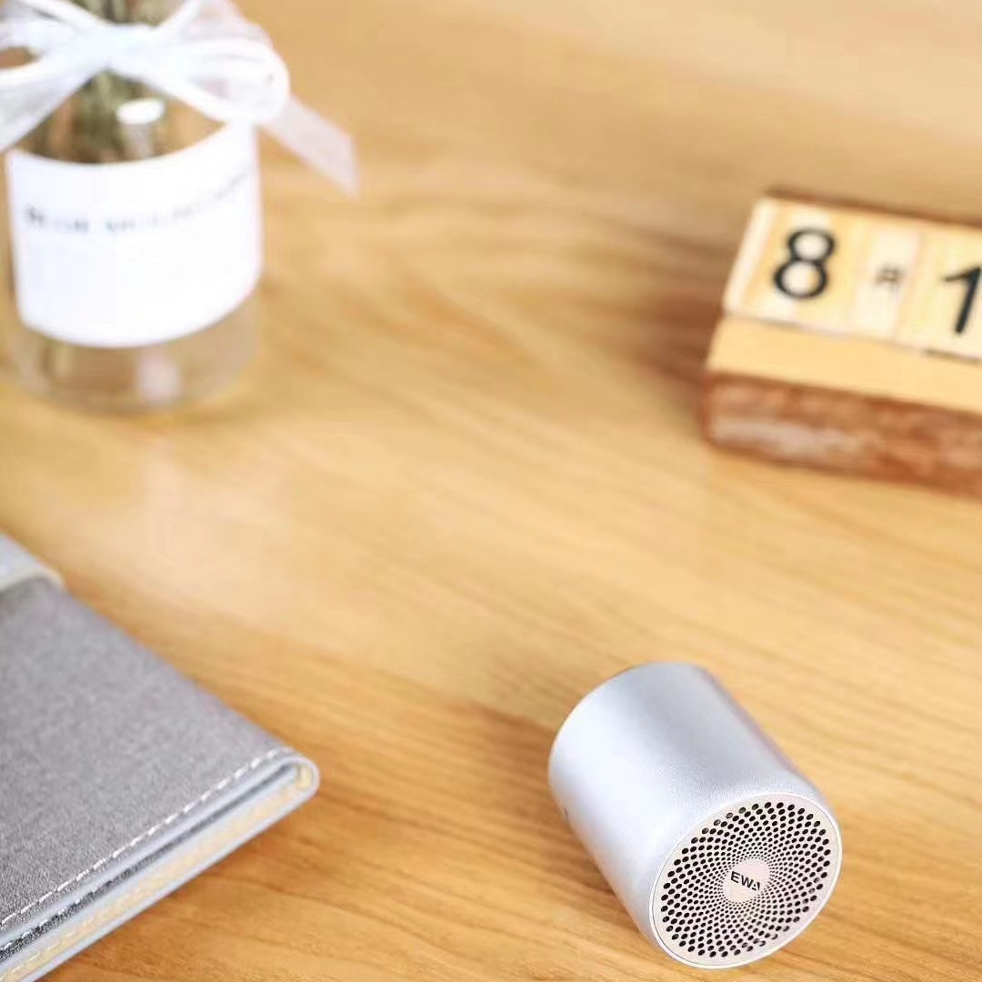 EWA-A107S Mini Outdoor portable TWS waterproof subwoofer Bluetooth speaker factory direct sales Item Picture