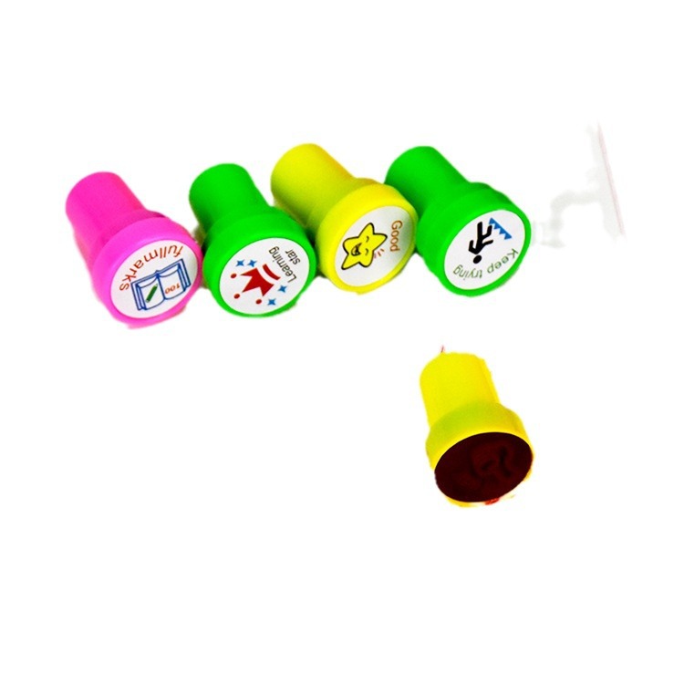 Wholesale of 10 new pvc plastic English encouragement stamps for kindergarten reward children's toy cartoon stamps Item Picture