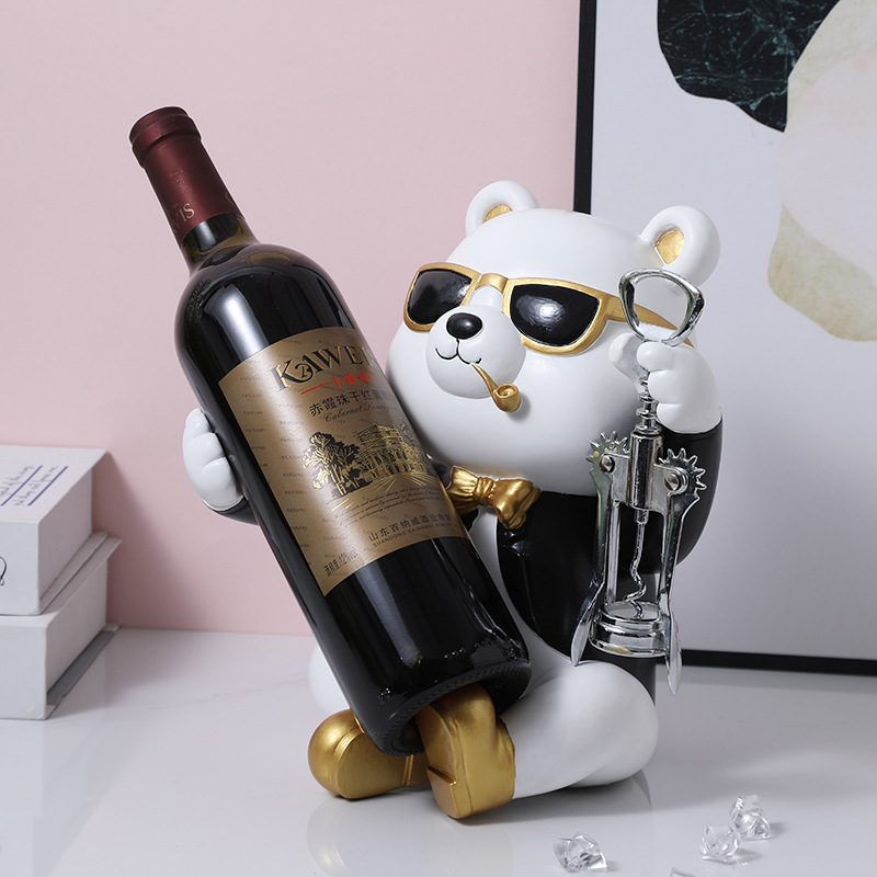现代轻奢家居装饰品绅士小熊红酒架玄关客厅工艺品摆件产品图