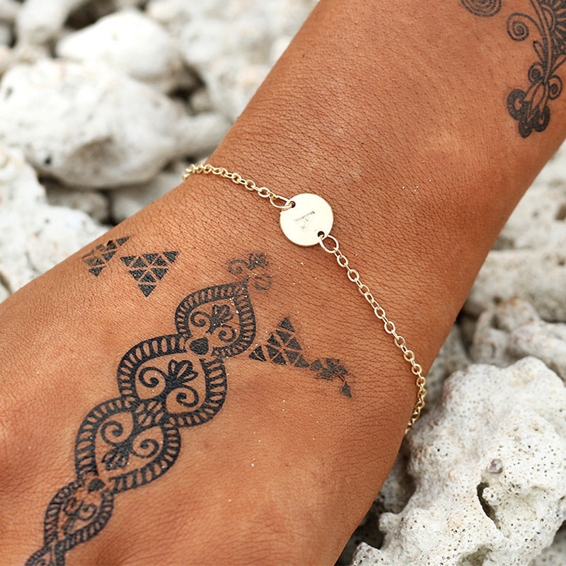 Amazon's new 26-letter hollowed-out circular bracelet name jewelry, European and American trendy and fashionable women's accessories wholesale full figure