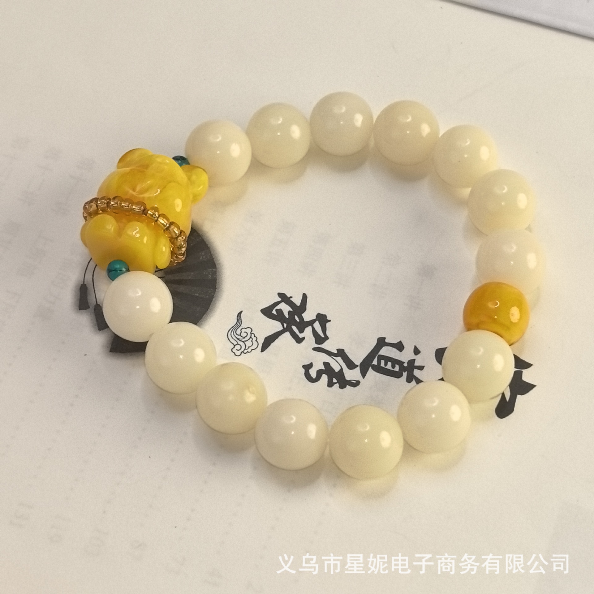 Wholesale of fashionable zircon earrings and earrings, simple and elegant earrings, women's versatile earrings and accessories Application Scenario