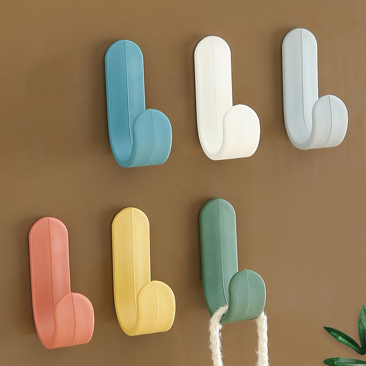 Simple J-shaped hook, wall-mounted Nordic-style hook without drilling, home seamless coat and hat hook, mini door rear adhesive hook