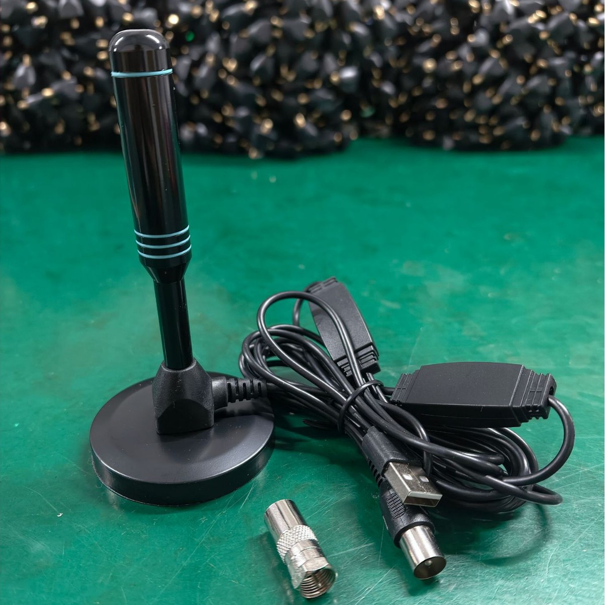 Digital TV antenna dual amplifier DTMB TV signal antenna DVB-T indoor TV antenna Application Scenario