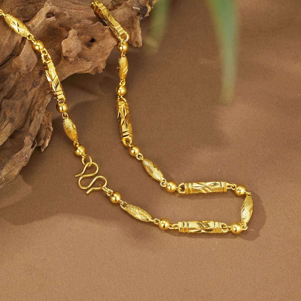 Vietnamese sand gold necklace, men's gold-plated hollow hexagonal necklace that does not fade for a long time, thick gold women's olive bead wrapped gold chain details Picture
