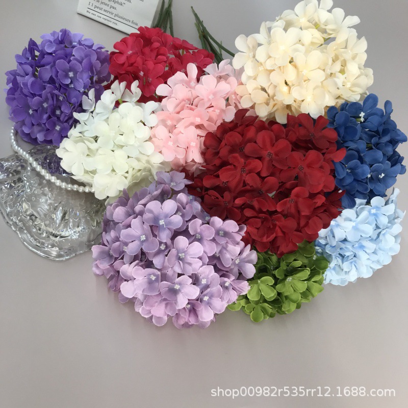 72片绣球花头仿真花假花婚礼布置装饰布场路引花墙摆设氛围布景细节图