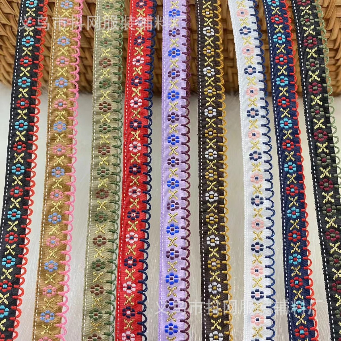 1-2 قطعة جديدة من الحرير الذهبي على الأذنين الخشبي details Picture