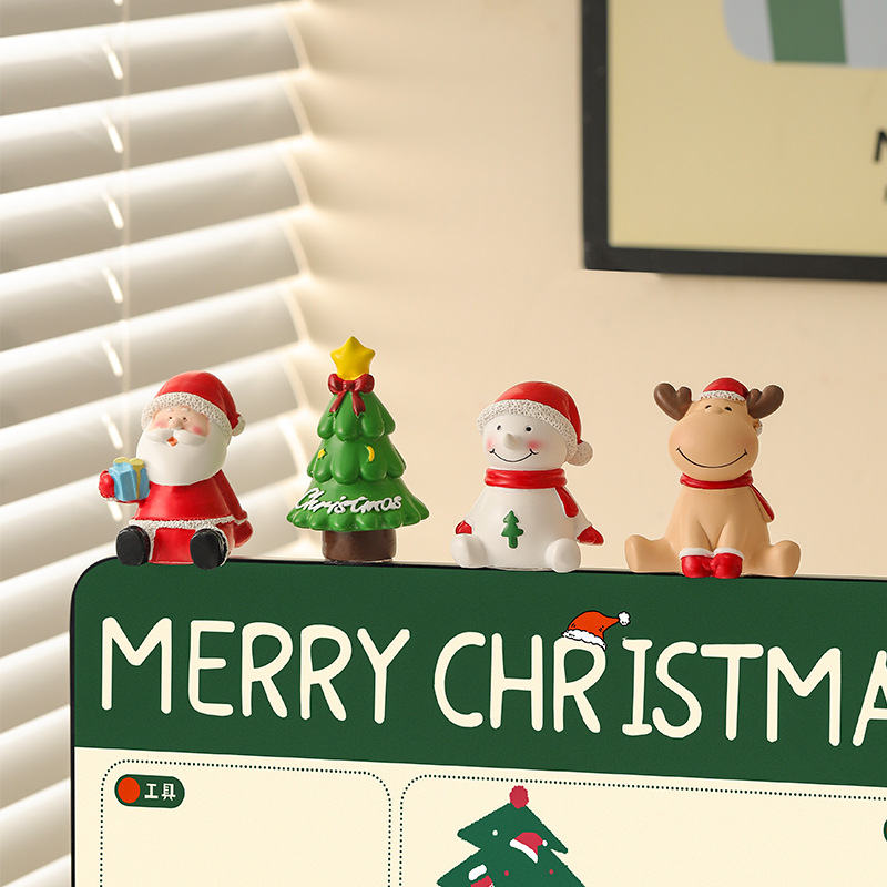 New creative Christmas ornaments, elderly snowman resin small ornaments, cartoon scene decoration gift dolls Specification image