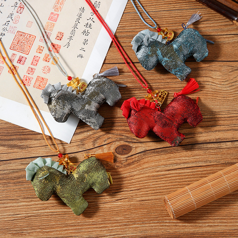 Cultural and creative Horse Year sachet pendant, sachet, interchangeable spice, zipper, three-dimensional little horse portable lucky bag, brocade bag Specification image